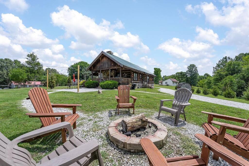 Rustic Cabin, Dock, Firepit, Kayaks & Games Winchester Eksteriør billede