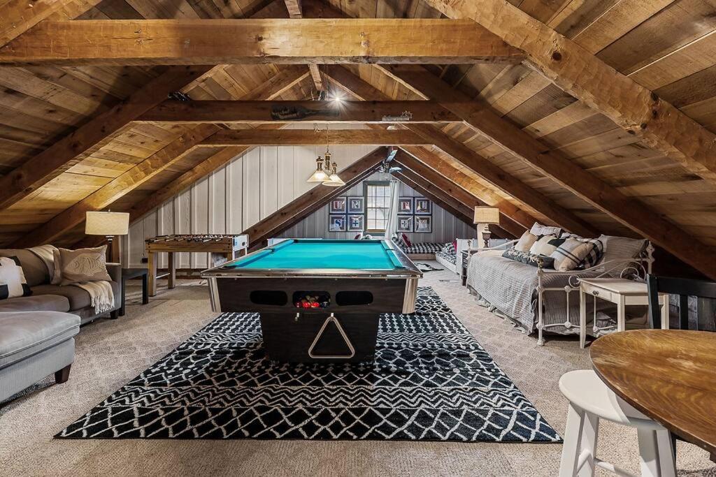 Rustic Cabin, Dock, Firepit, Kayaks & Games Winchester Eksteriør billede